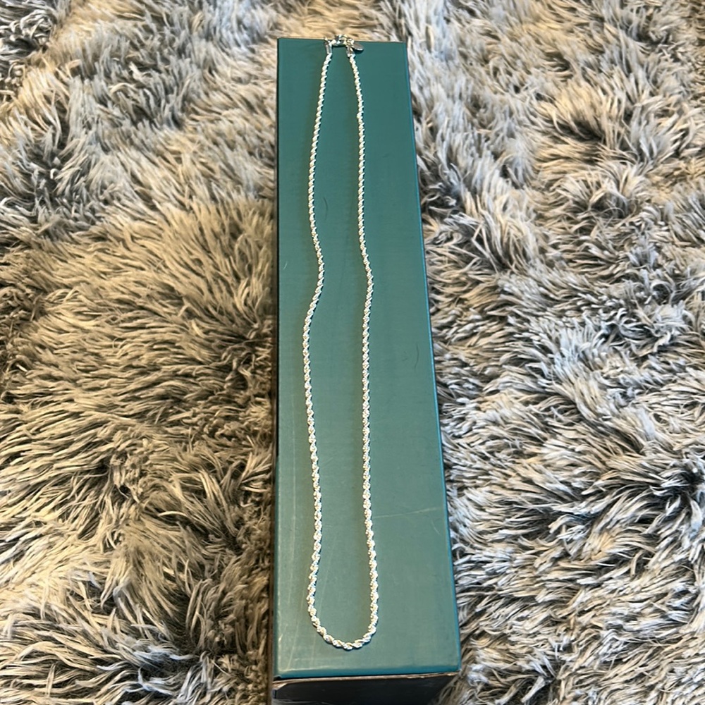 Beautiful 24 in 925 Sterling Silver rope necklace